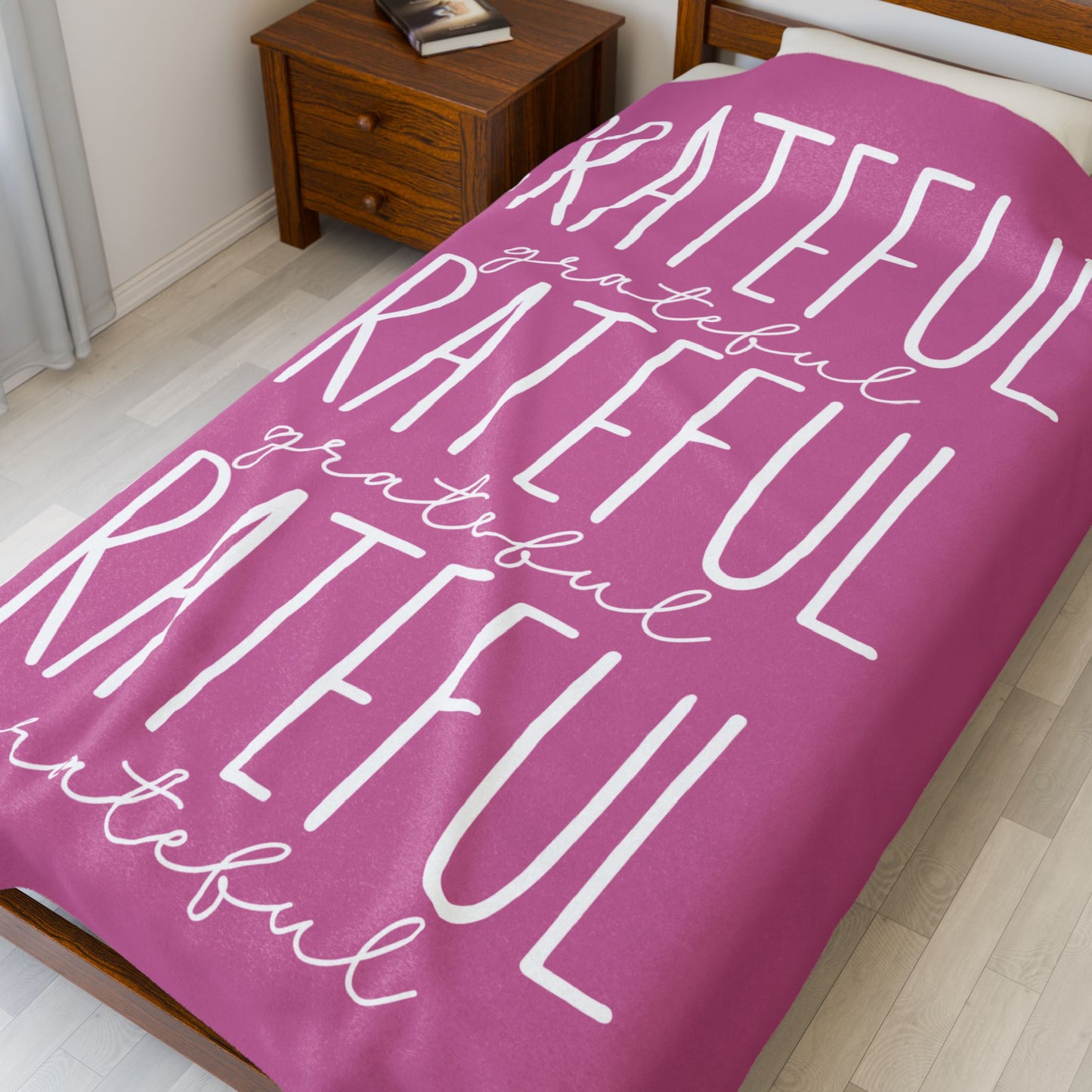 Grateful Velveteen Plush Blanket (Pink)