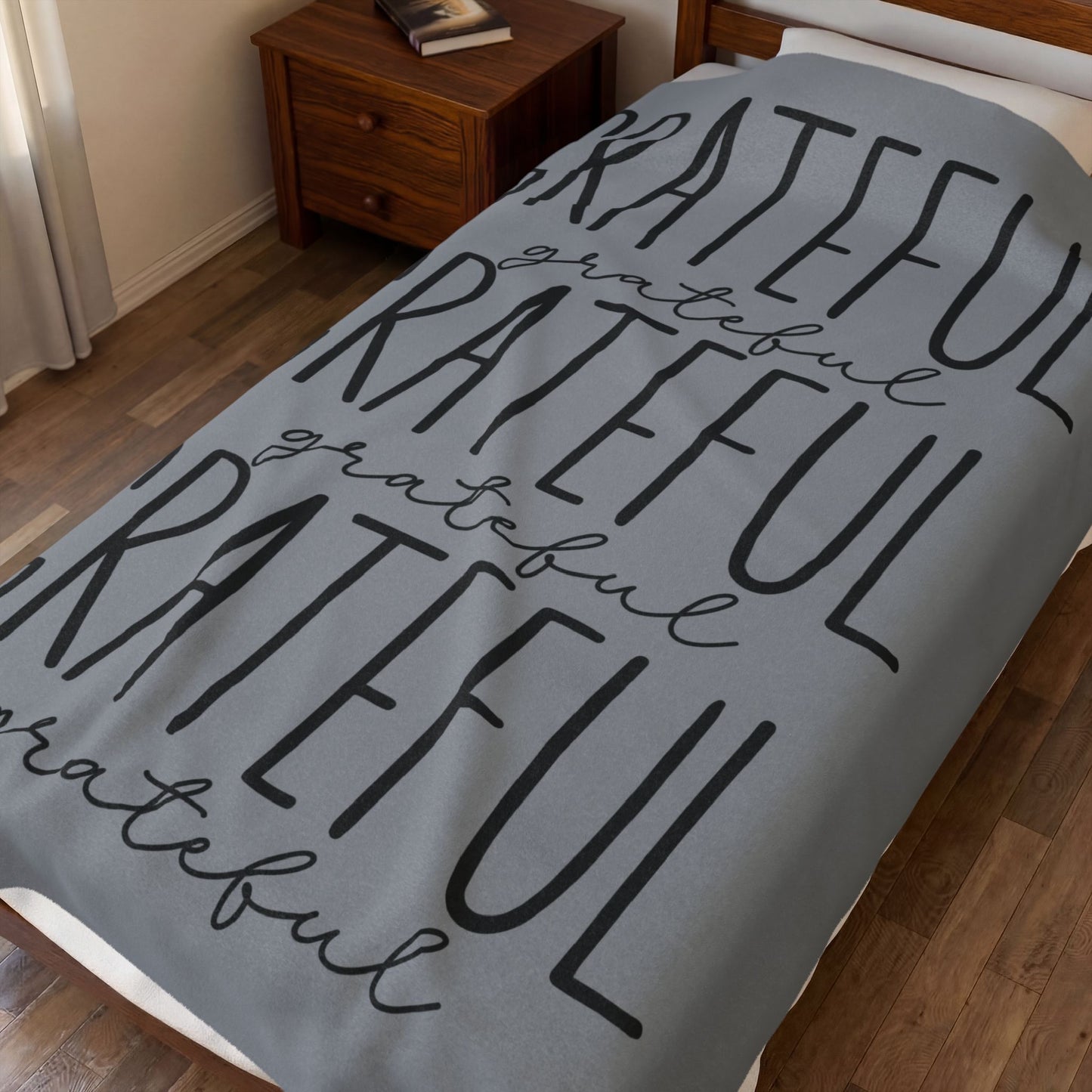 Grateful Velveteen Plush Blanket (grey)